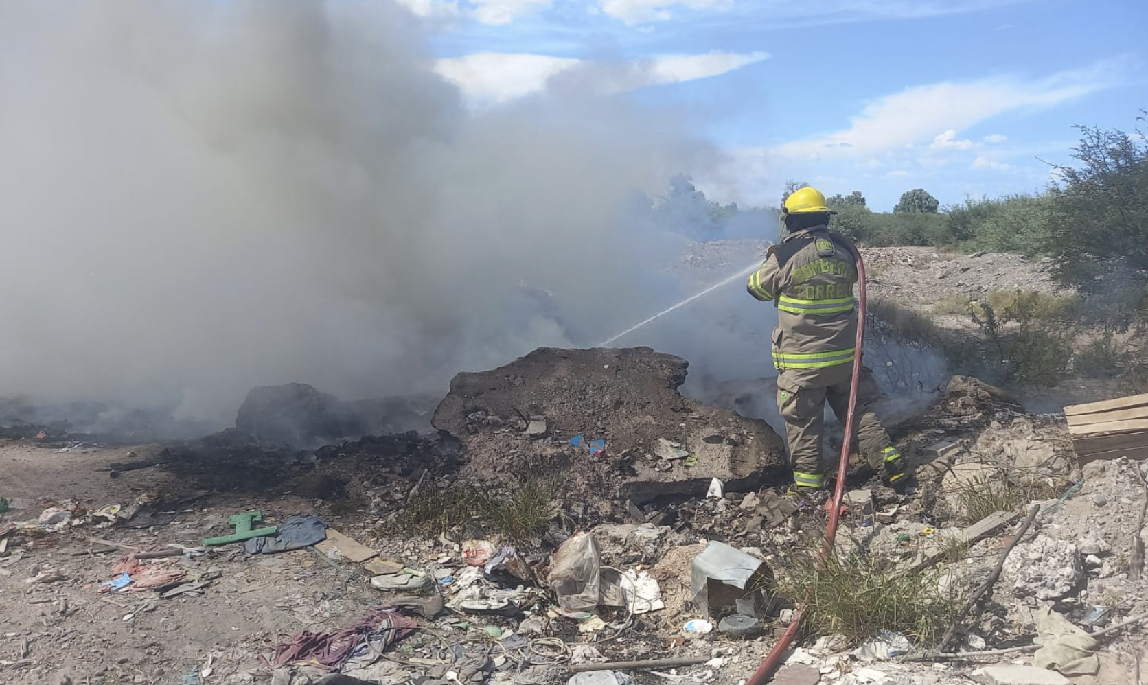 En una semana se atendieron 55 reportes de incendio en lotes baldíos