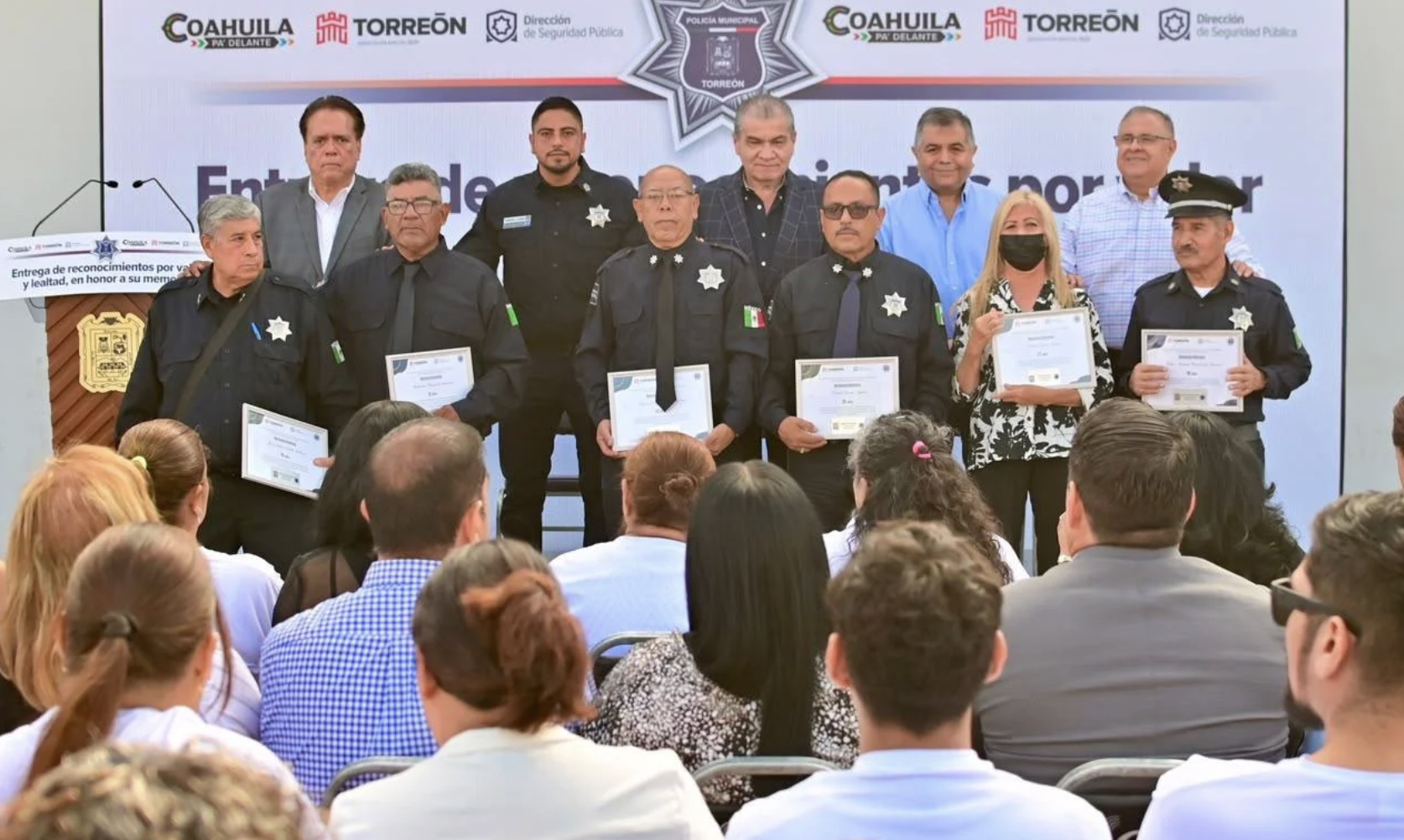 Miguel Riquelme honra a policías caídos y reafirma compromiso con quienes han defendido a Torreón