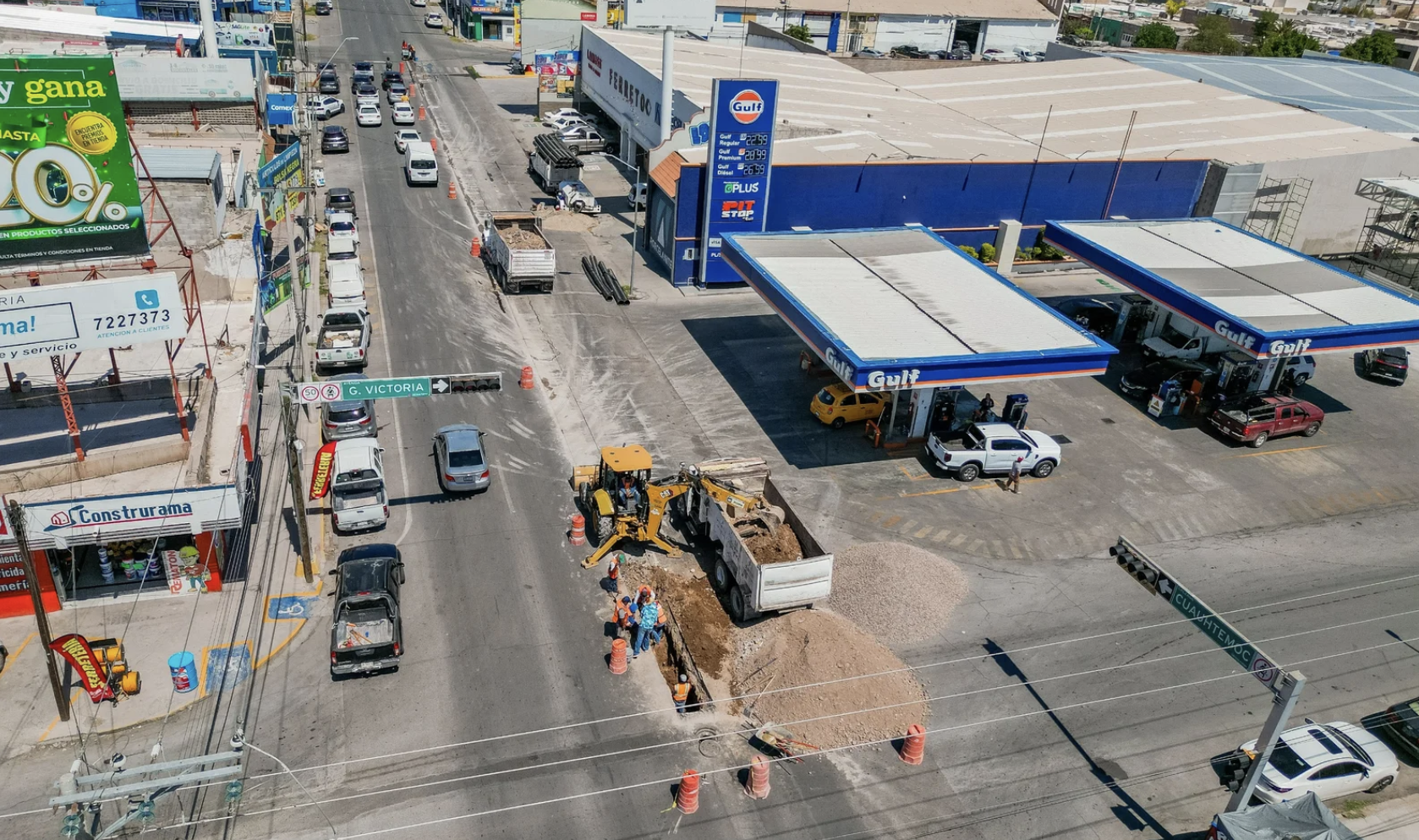 Trabaja Municipio en la rehabiltación del drenaje en la calzada Cuauhtémoc